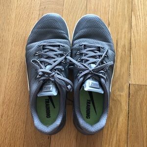 NIKE Gray Metcon 4 Sneakers